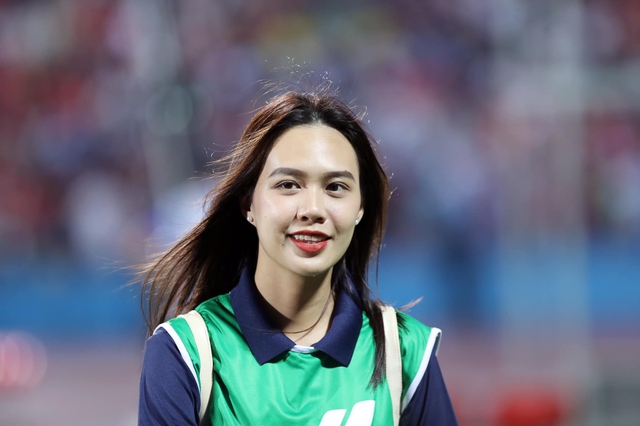 SEA Games vào mùa, dàn gái xinh có người mặc cả bikini khoe hình thể đi cổ vũ - Ảnh 9. SEA Games vào mùa, dàn gái xinh có người mặc cả bikini khoe hình thể đi cổ vũ - Ảnh 9.
