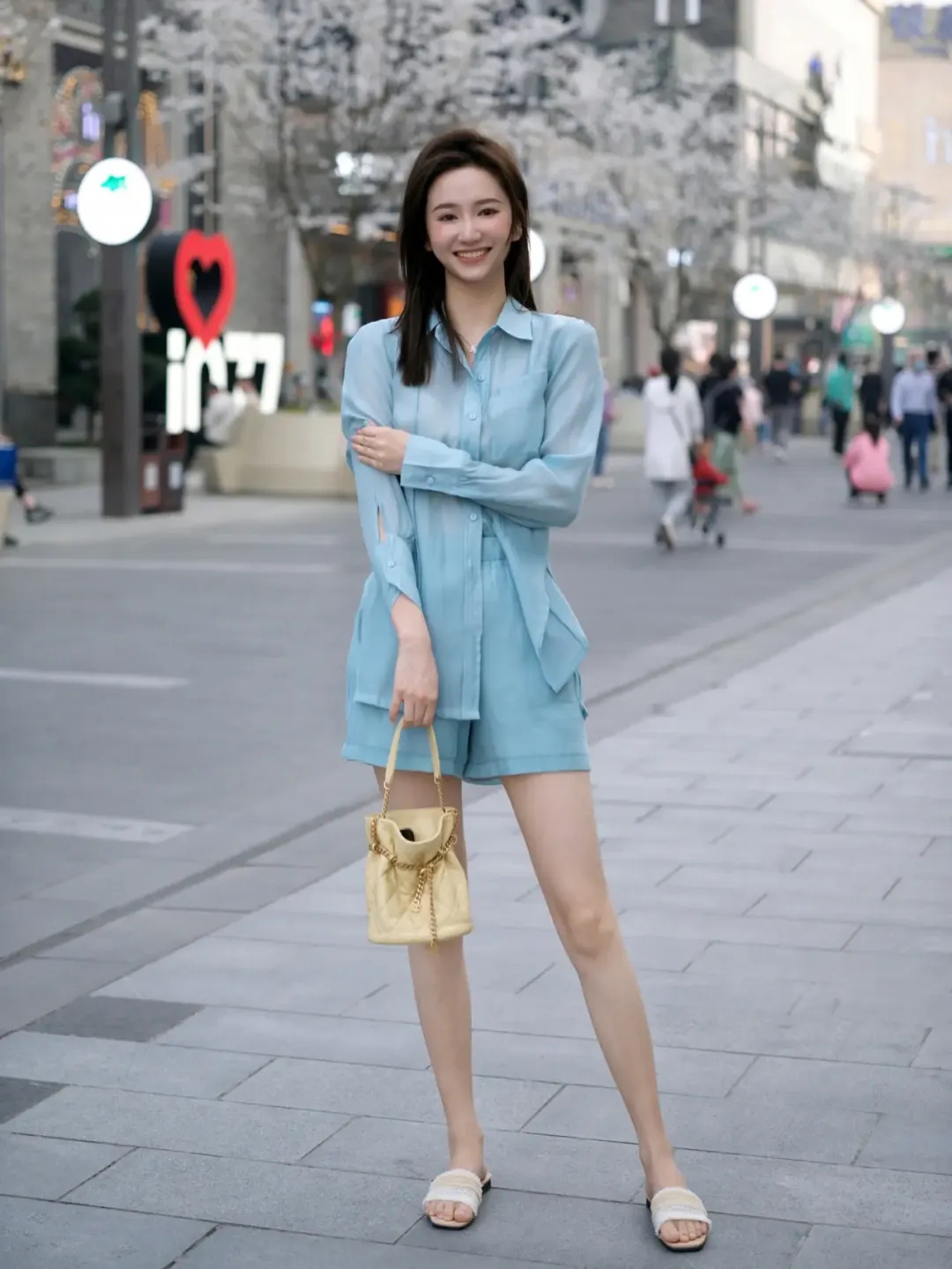 Street style Châu Á: - Ảnh 11. Street style Châu Á: - Ảnh 11.