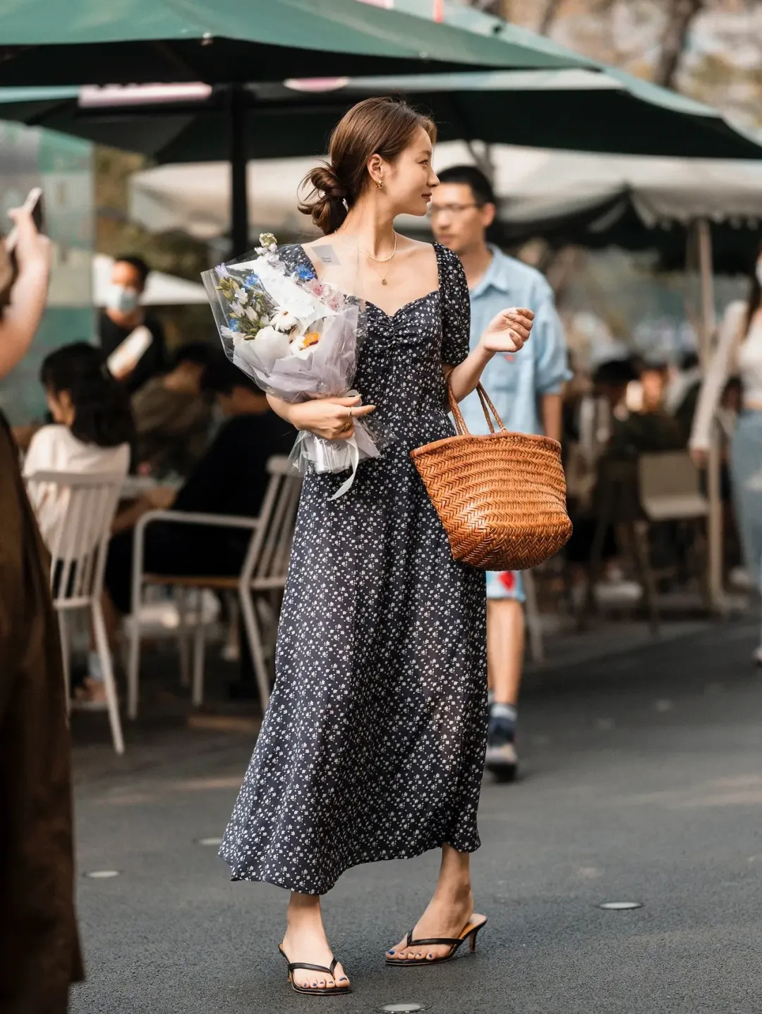 Street style Châu Á: - Ảnh 4. Street style Châu Á: - Ảnh 4.