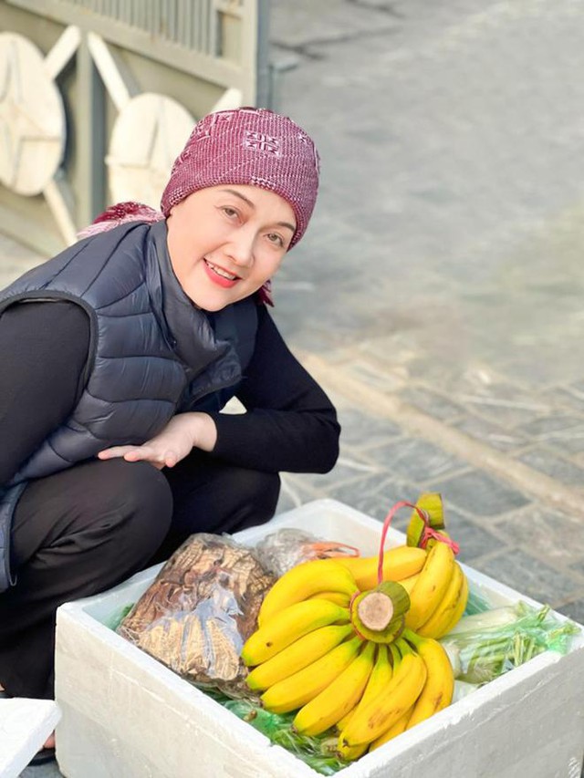 Vân Dung 3 lần làm mẹ vợ điệu đà, đến 'mẹ vợ Việt Anh' trong 'Chồng cũ, vợ cũ, người yêu cũ', thay đổi ngoạn mục thế nào? - Ảnh 7. Vân Dung 3 lần làm mẹ vợ điệu đà, đến 'mẹ vợ Việt Anh' trong 'Chồng cũ, vợ cũ, người yêu cũ', thay đổi ngoạn mục thế nào? - Ảnh 7.