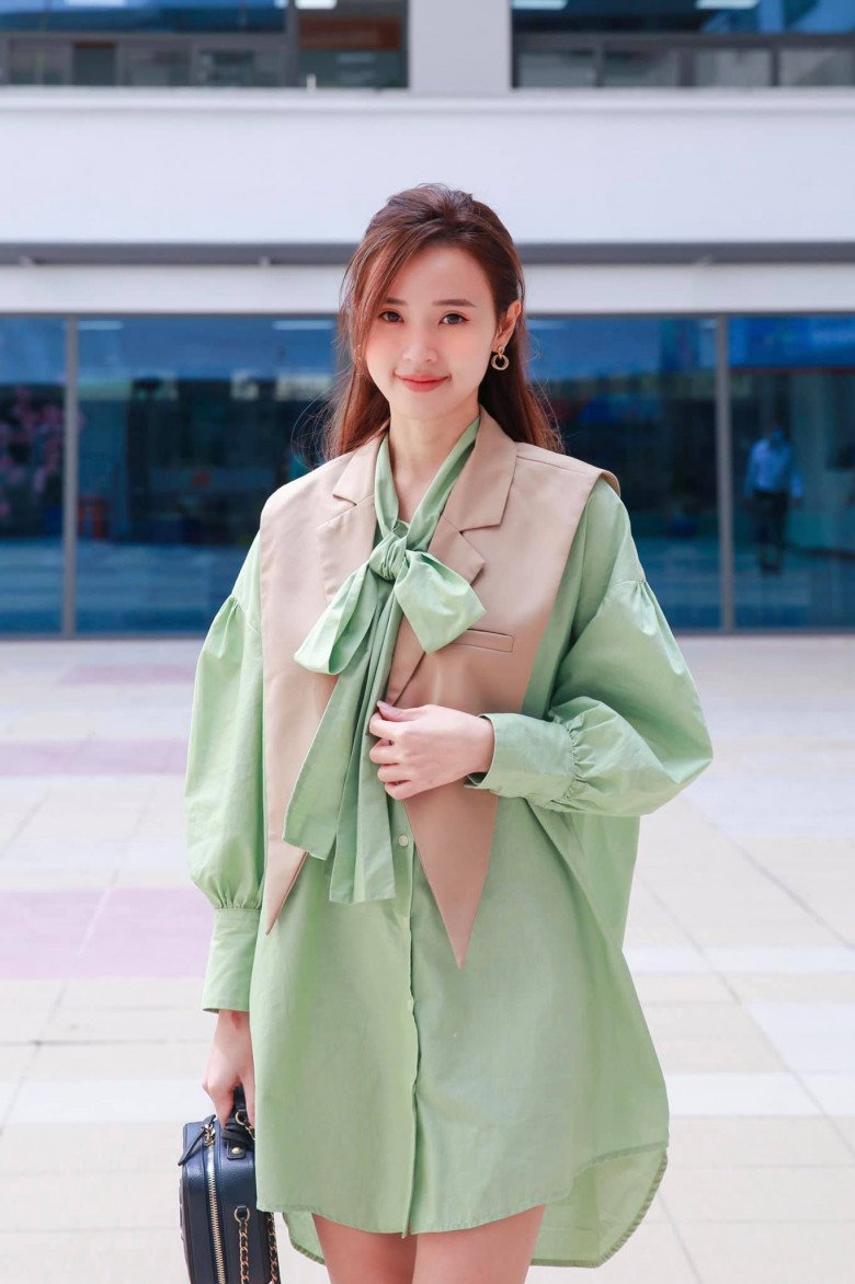 Cô giáo Midu diện đồ đi chùa, kín đáo mà vẫn đẹp lạ lùng - Ảnh 4. Cô giáo Midu diện đồ đi chùa, kín đáo mà vẫn đẹp lạ lùng - Ảnh 4.