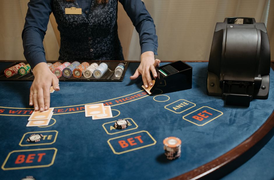 thiet-ke-chua-co-ten-10-3 Hiện trường casino tại Kubet được đầu tư với kinh phí khủng nhất từ trước tới nay để có thể mang lại cho người chơi cảm giác chân thật nhất