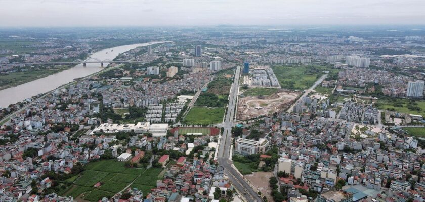 Hà Nội bàn giao gần 35.000m2 đất thực hiện Dự án xây dựng tuyến đường từ đê Ngọc Thụy đến khu Đô thị mới Thượng Thanh